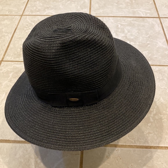 Scala summer hat with 3” trim in good condition - Picture 2 of 12